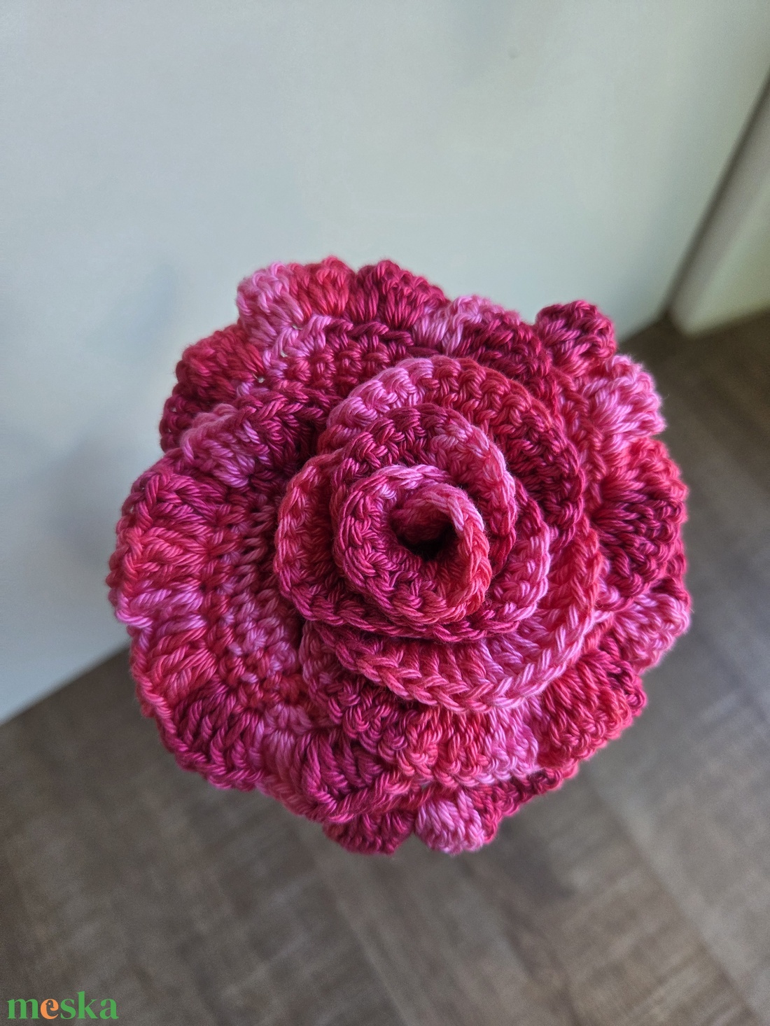 Rózsaszín örök horgolt rózsa - otthon & életmód - virágdekoráció - virágdíszek - asztali virágdísz - Meska.hu