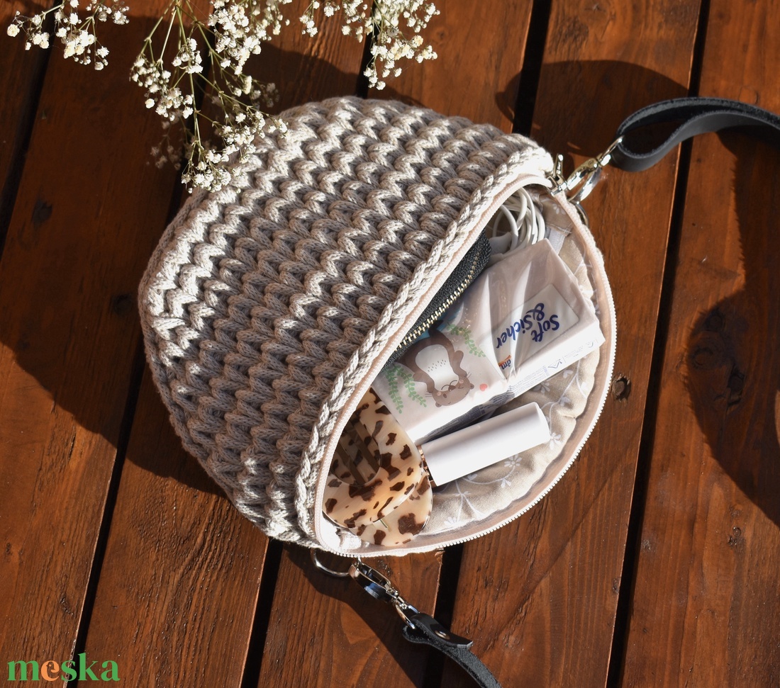 Horgolt övtáska - zab  - táska & tok - övtáska - Meska.hu
