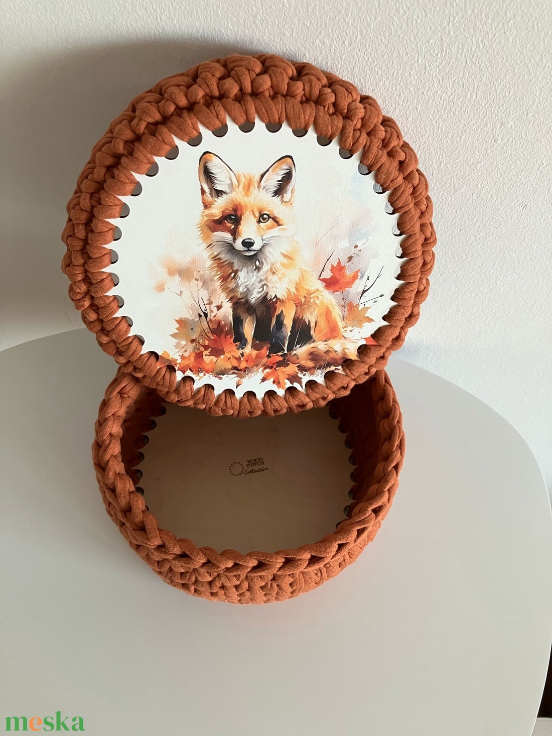 Horgolt kosár, tároló fa alappal, róka mintás tetővel - otthon & életmód - tárolás & rendszerezés - tárolókosár - Meska.hu Horgolt kosár, tároló fa alappal, róka mintás tetővel - otthon & életmód - tárolás & rendszerezés - tárolókosár - Meska.hu