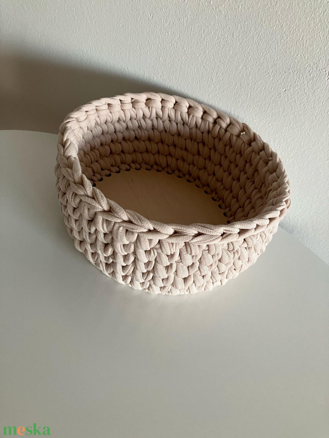 Horgolt tárolókosár fa alappal (elefántcsontszín) - otthon & életmód - tárolás & rendszerezés - tárolókosár - Meska.hu Horgolt tárolókosár fa alappal (elefántcsontszín) - otthon & életmód - tárolás & rendszerezés - tárolókosár - Meska.hu