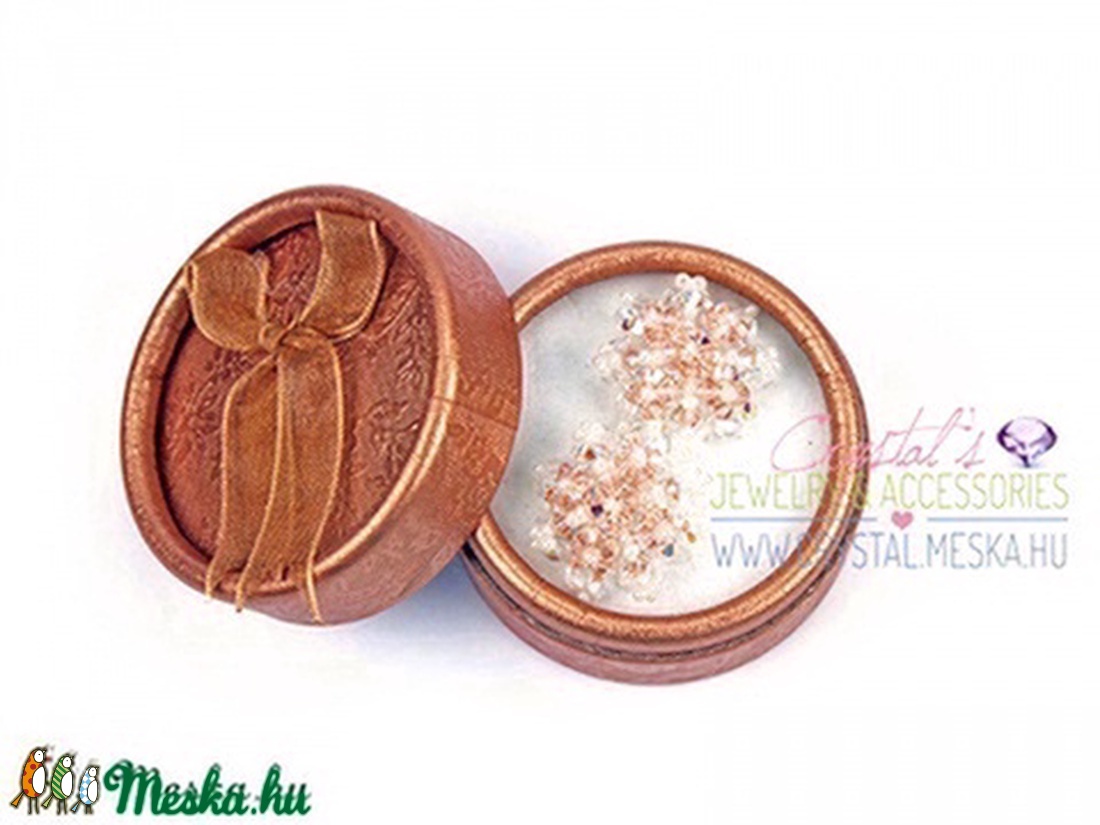 Hópihe Swarovski kristály fülbevaló (Light Peach AB) - ékszer - fülbevaló - Meska.hu Hópihe Swarovski kristály fülbevaló (Light Peach AB) - ékszer - fülbevaló - Meska.hu