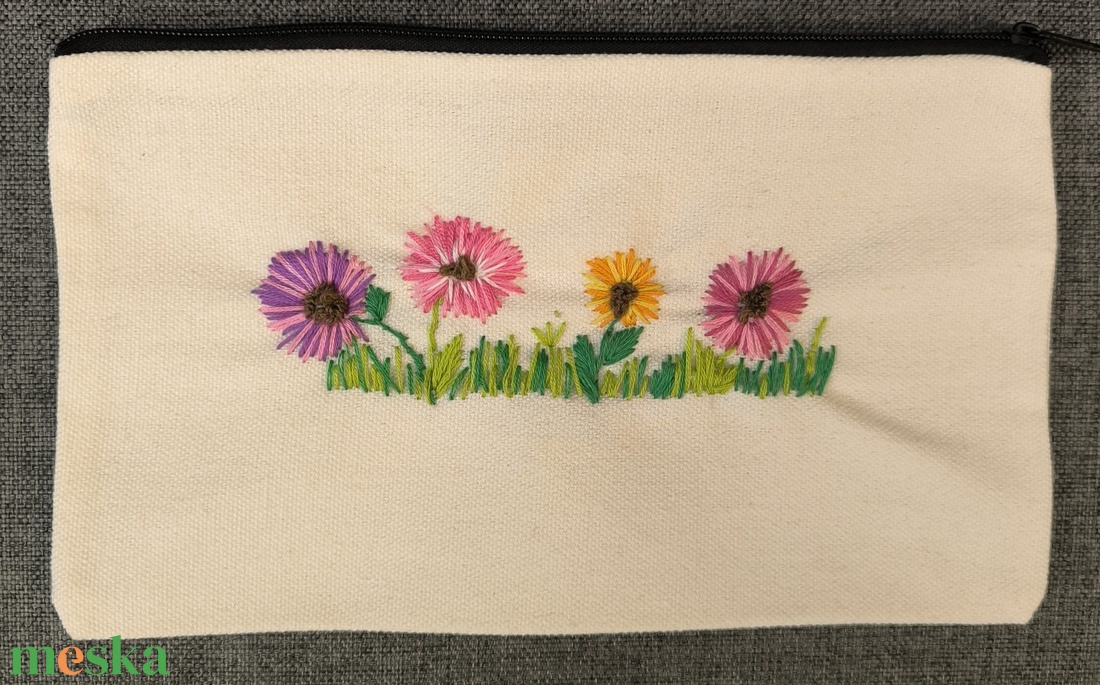 K�zzel hîmzett kozmetikai t�ska - táska & tok - neszesszer - Meska.hu