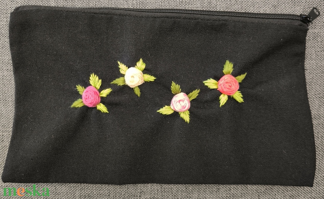 K�zzel hîmzett kozmetikai t�ska - táska & tok - neszesszer - Meska.hu