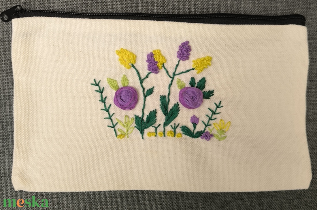 K�zzel hîmzett kozmetikai t�ska - táska & tok - neszesszer - Meska.hu