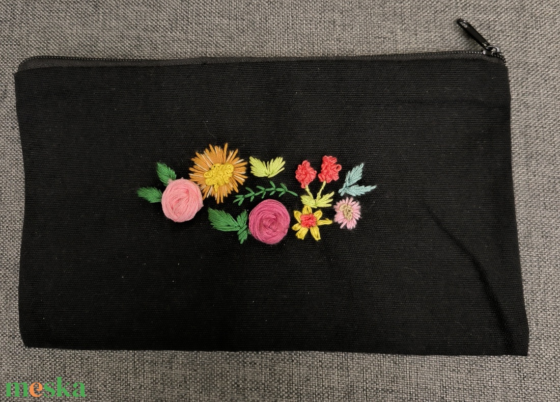 K�zzel hîmzett kozmetikai t�ska - táska & tok - neszesszer - Meska.hu