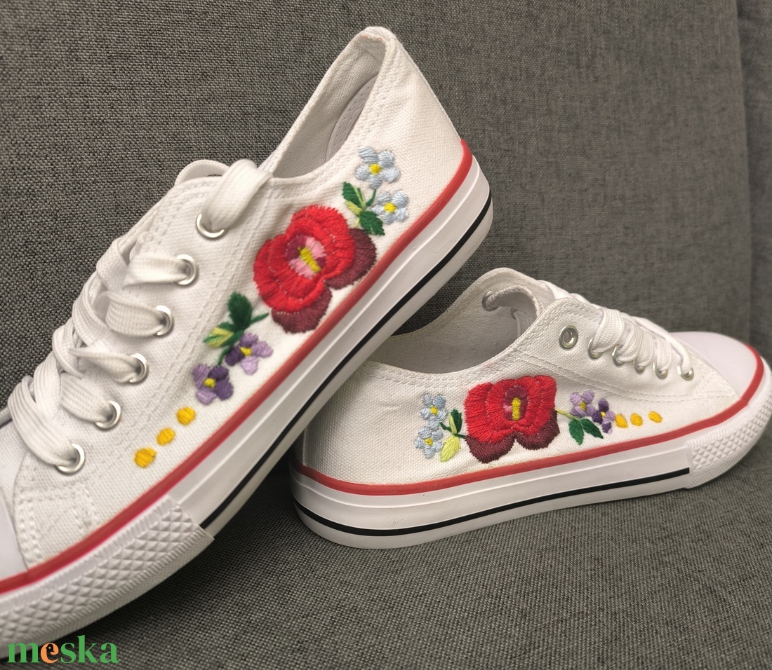 K�zzel hîmzett női tornacipő  - ruha & divat - cipő & papucs - cipő, szandál - Meska.hu