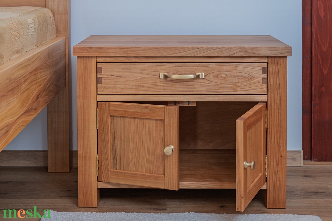 Cseresznyefa éjjeli szekrény - otthon & életmód - bútor - szekrény - Meska.hu