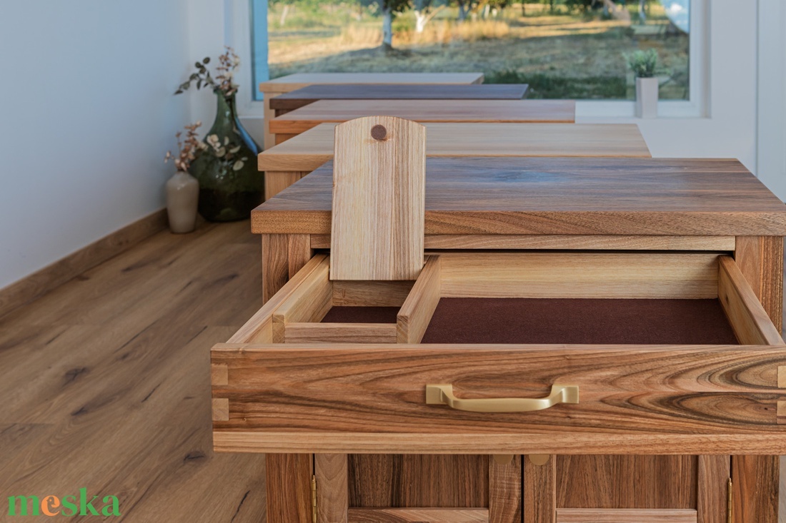 Diófa éjjeli szekrény - otthon & életmód - bútor - szekrény - Meska.hu