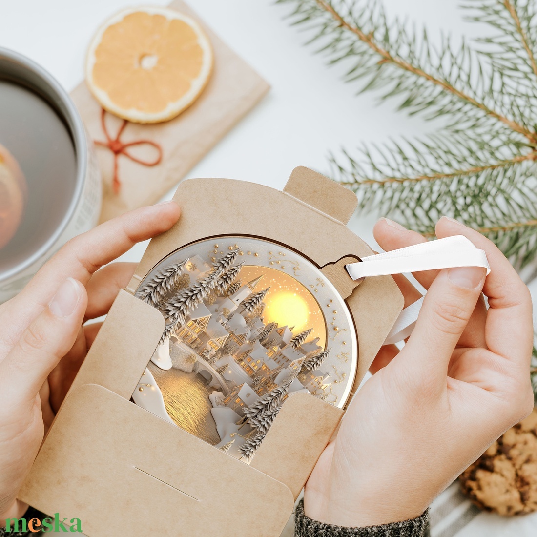 Fehérarany havas falu karácsonyfadísz holdfényes háttérrel - karácsony - karácsonyi lakásdekoráció - karácsonyfadíszek - Meska.hu