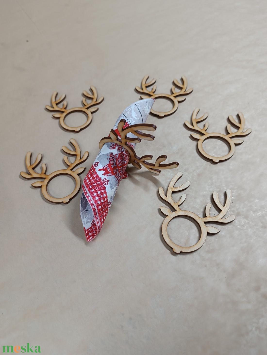 Szarvas karácsonyi szalvétagyűrű - karácsony - adventi díszek - adventi asztaldísz - Meska.hu