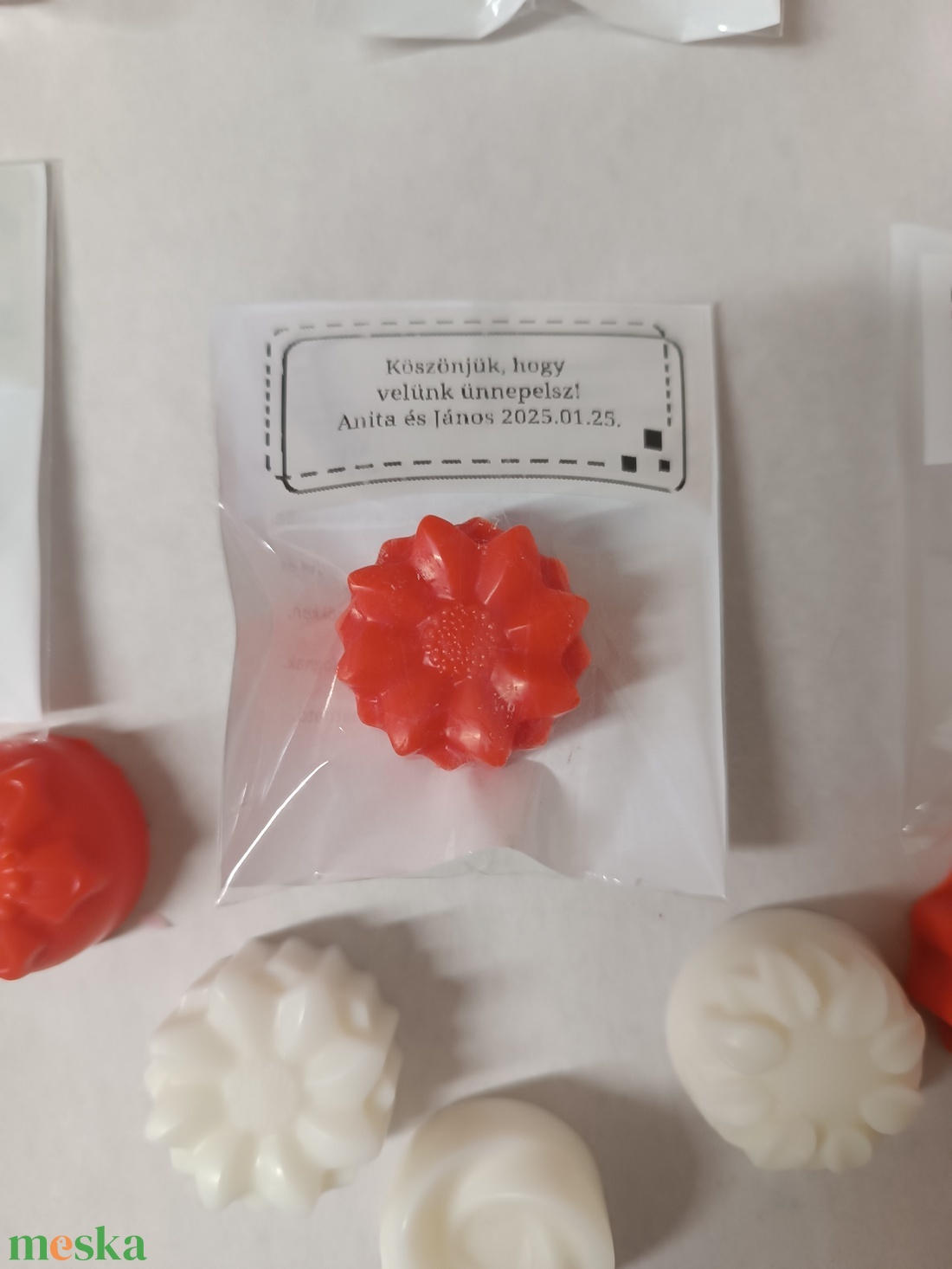 Köszönetajándék bonbon illatviasz több színben és illatban - esküvő - emlék & ajándék - köszönőajándék - Meska.hu