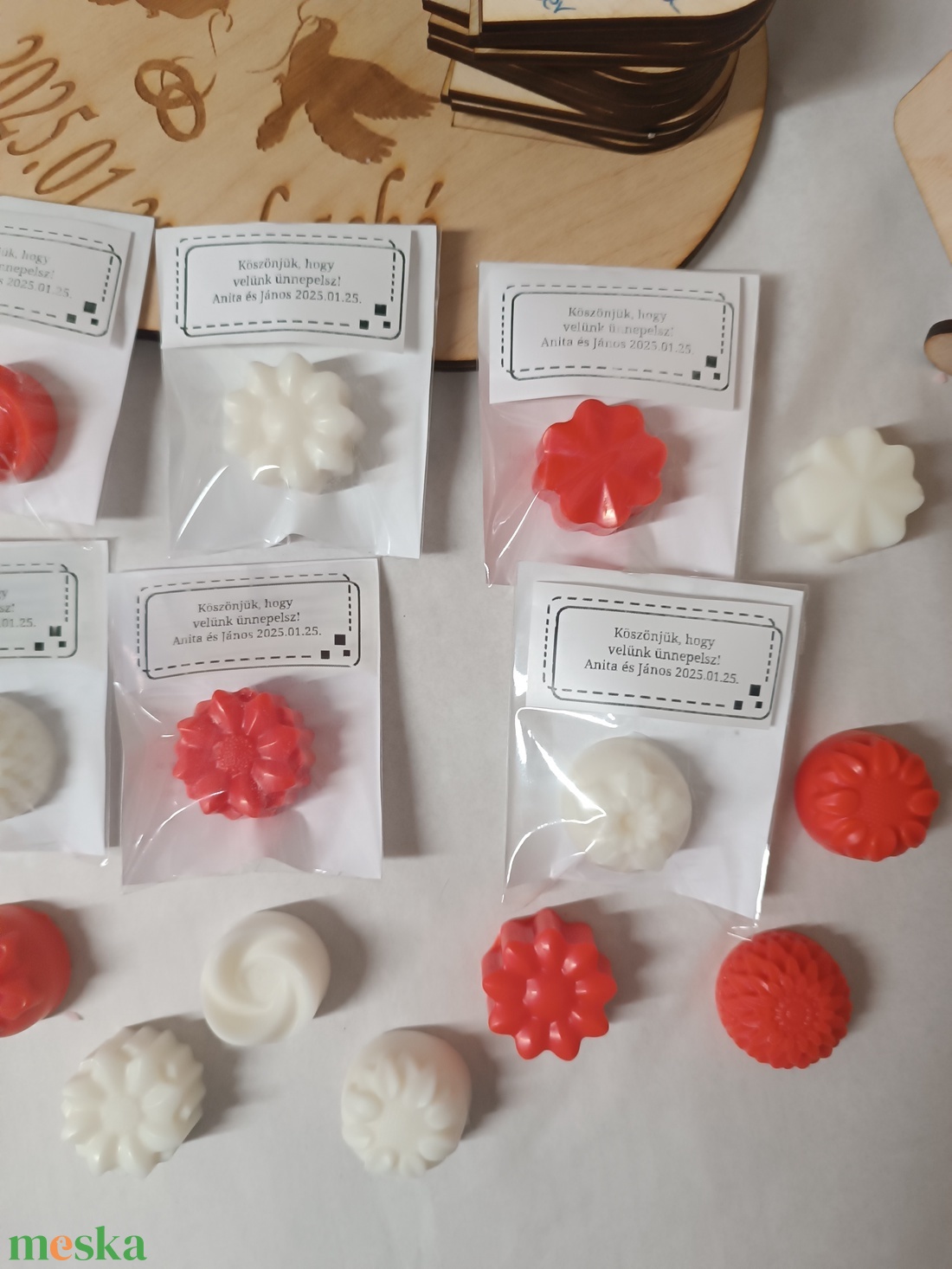Köszönetajándék bonbon illatviasz több színben és illatban - esküvő - emlék & ajándék - köszönőajándék - Meska.hu