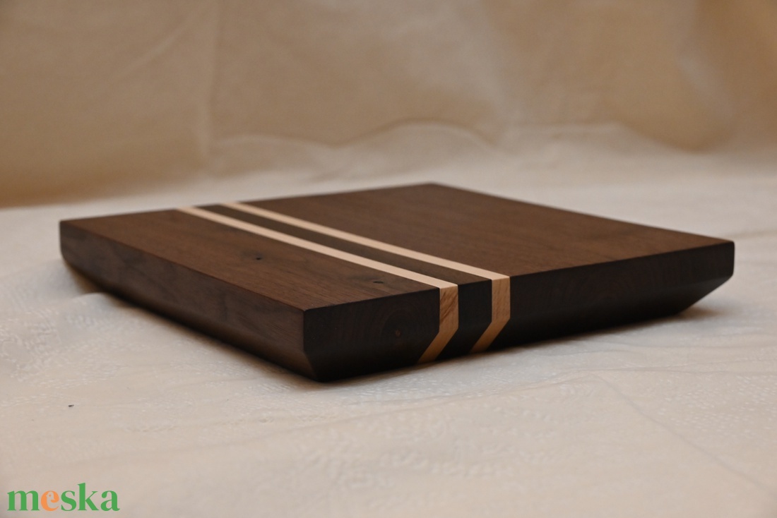 Dekoratív tálaló deszka (négyzet) - otthon & életmód - konyhafelszerelés, tálalás - sütés, főzés - vágódeszka - Meska.hu