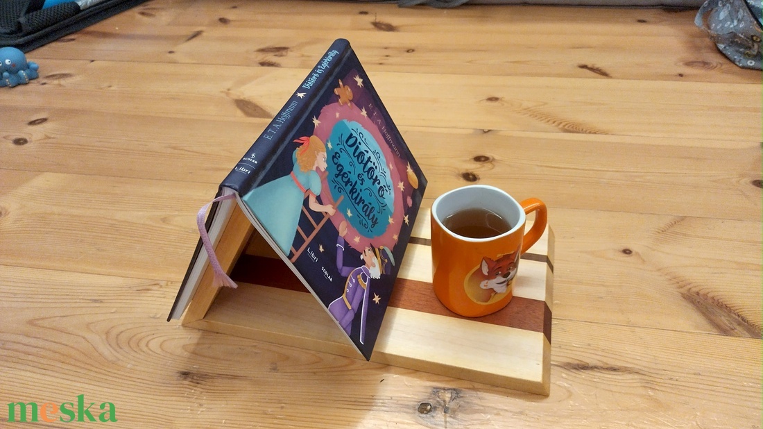 Könyv (és tea) pihentető (1) - otthon & életmód - konyhafelszerelés, tálalás - sütés, főzés - vágódeszka - Meska.hu