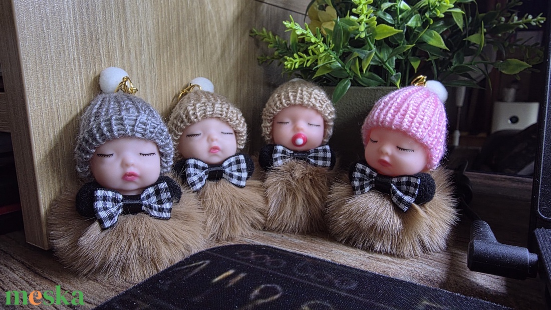 Szőrme babák - táska & tok - kulcstartó & táskadísz - kulcstartó - Meska.hu