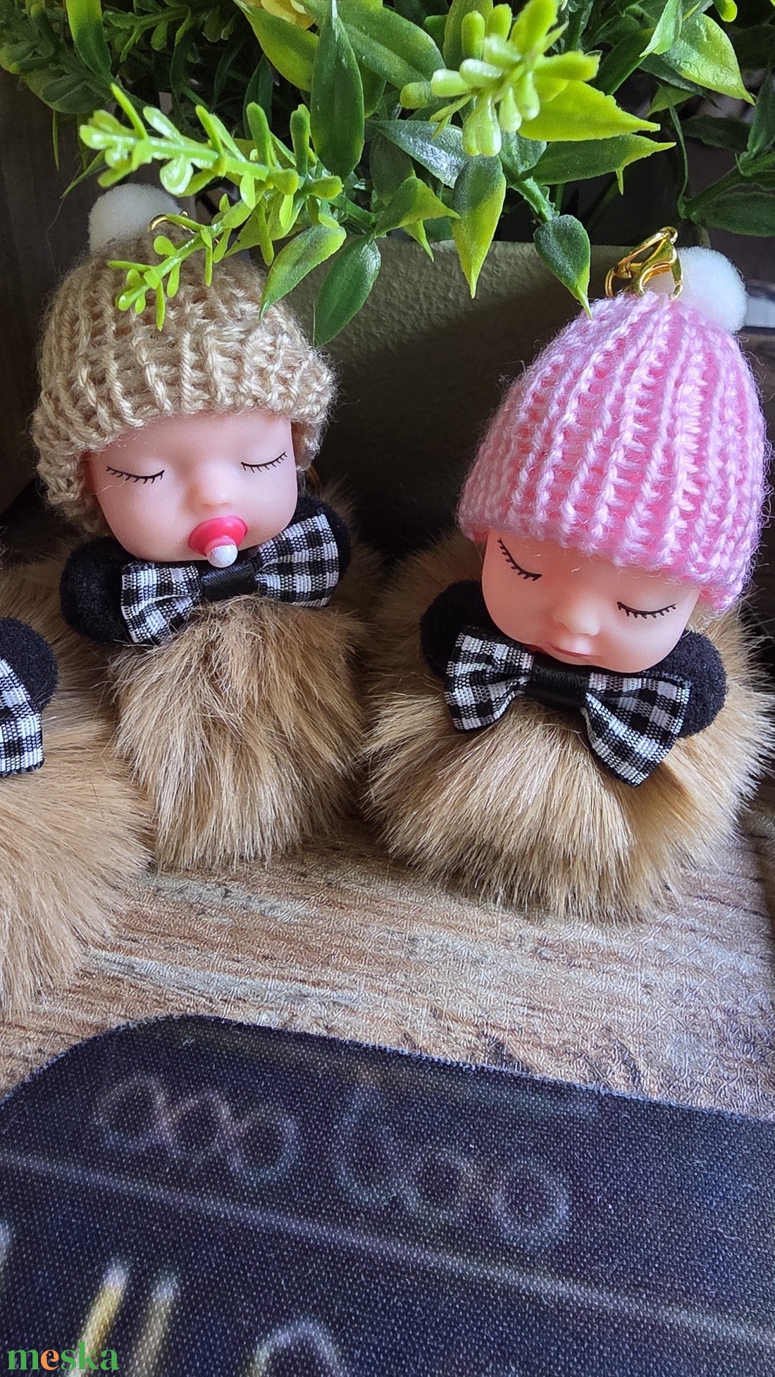 Szőrme babák - táska & tok - kulcstartó & táskadísz - kulcstartó - Meska.hu