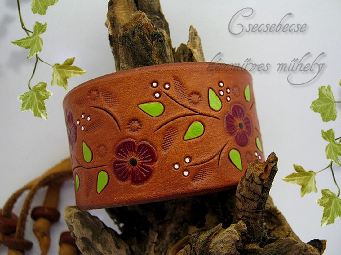 Bőr karkötők - ELMÚLIK - VIRÁGFŰZÉR -  - Meska.hu