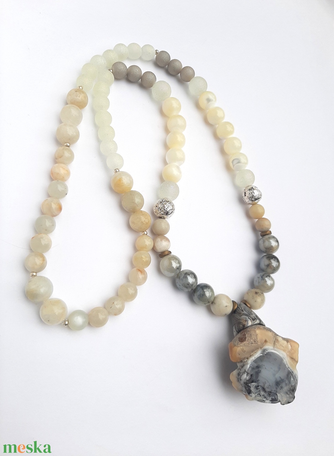  Merlinit-holdkő-kagylóhéj nyakék - ékszer - nyaklánc - hosszú nyaklánc - Meska.hu