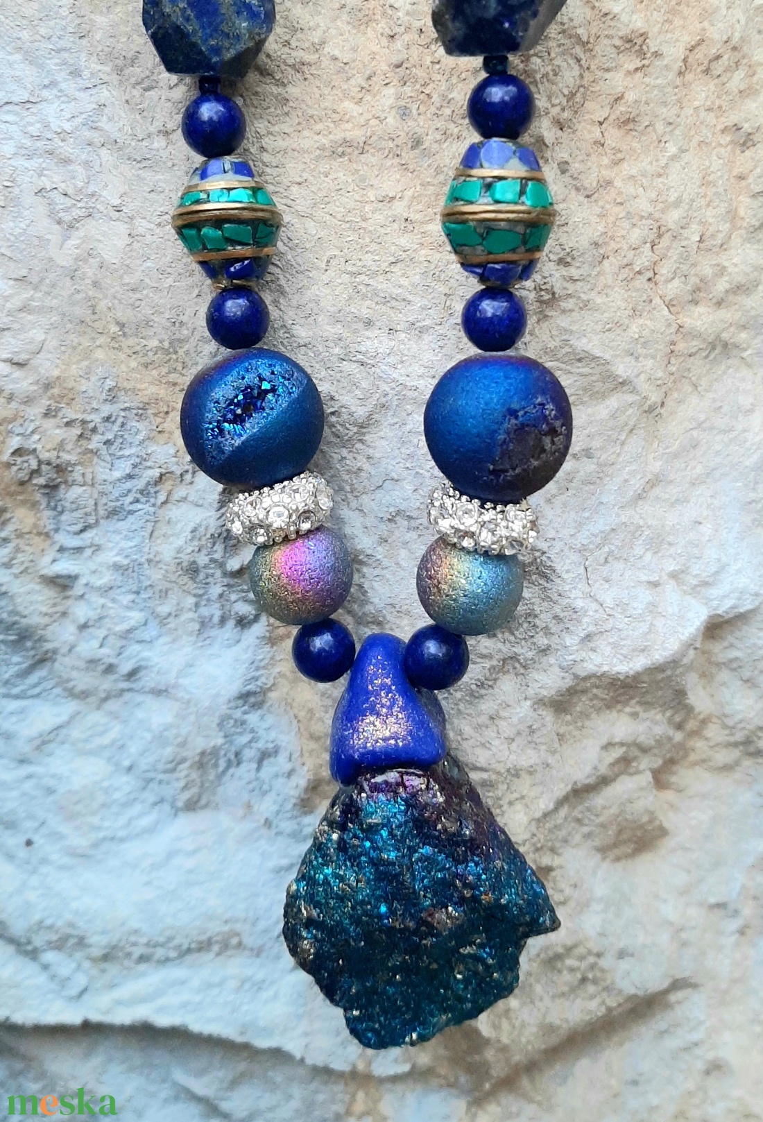 Chilei kalkopirit medál lapis lazulival, acháttal - ékszer - nyaklánc - medálos nyaklánc - Meska.hu