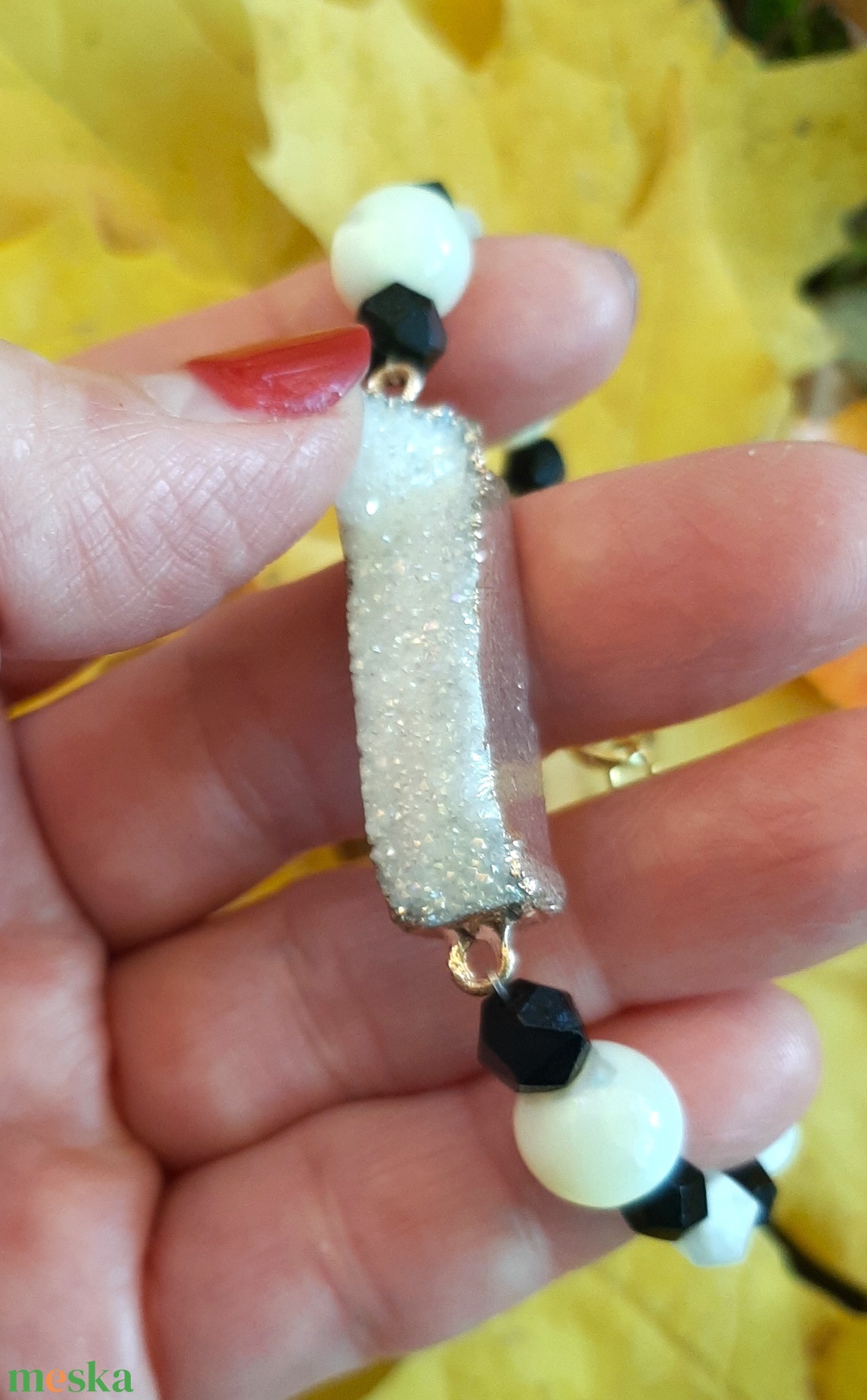 Fehér titánium karkötő - ékszer - karkötő - ásványkarkötő - Meska.hu