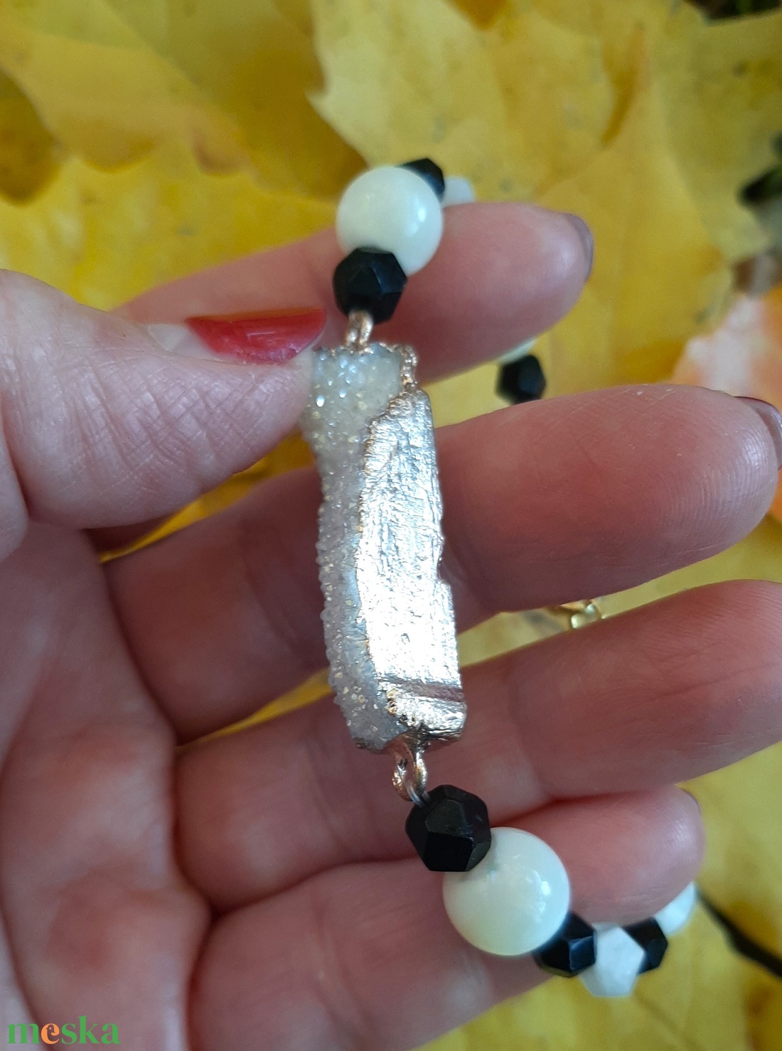 Fehér titánium karkötő - ékszer - karkötő - ásványkarkötő - Meska.hu