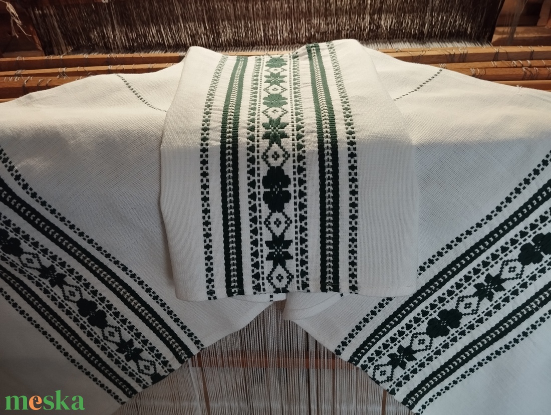 Szőtt futó - otthon & életmód - dekoráció - asztal és polc dekoráció - asztaldísz - Meska.hu