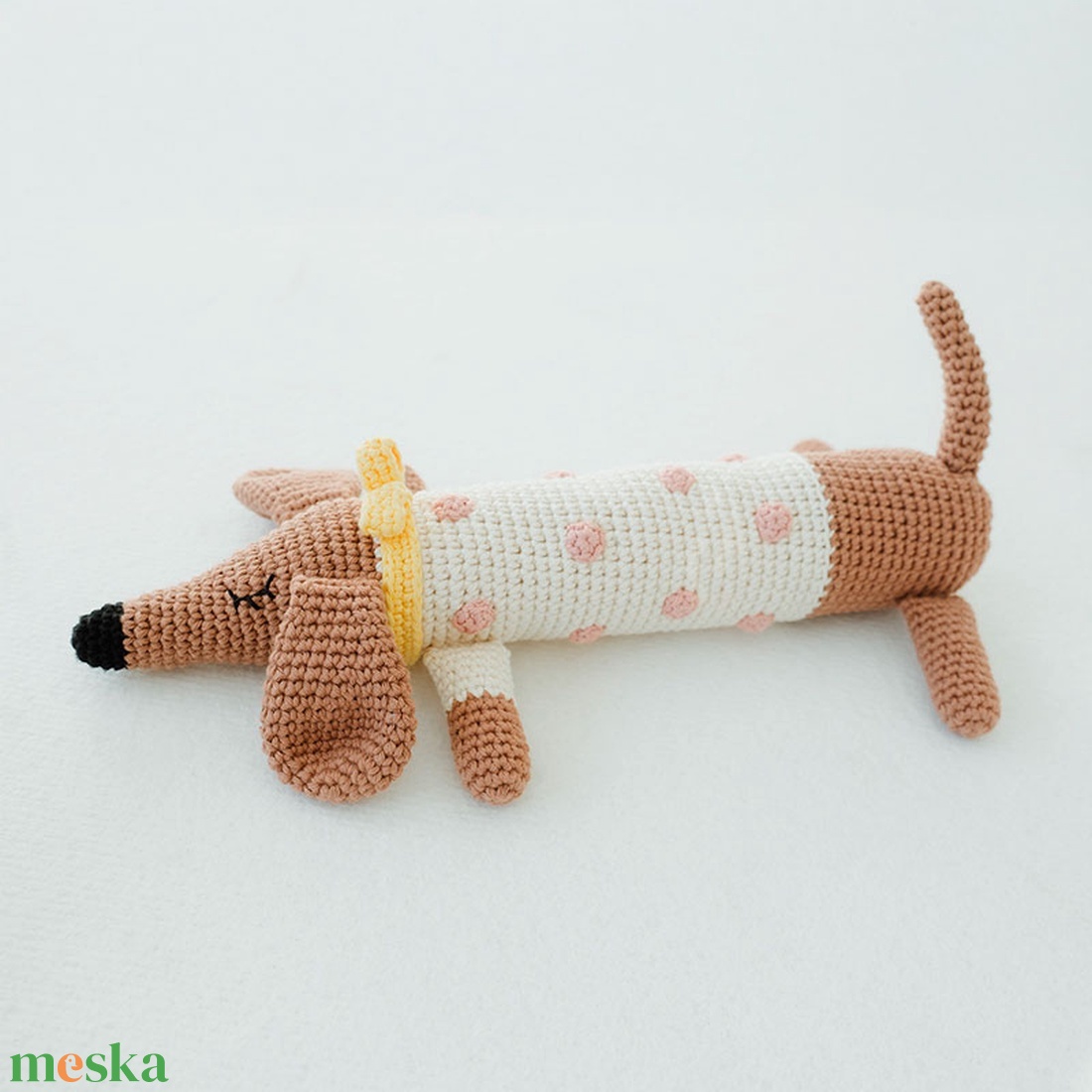 Horgolt tacsi lány - játék & sport - plüssállat & játékfigura - kutya - Meska.hu