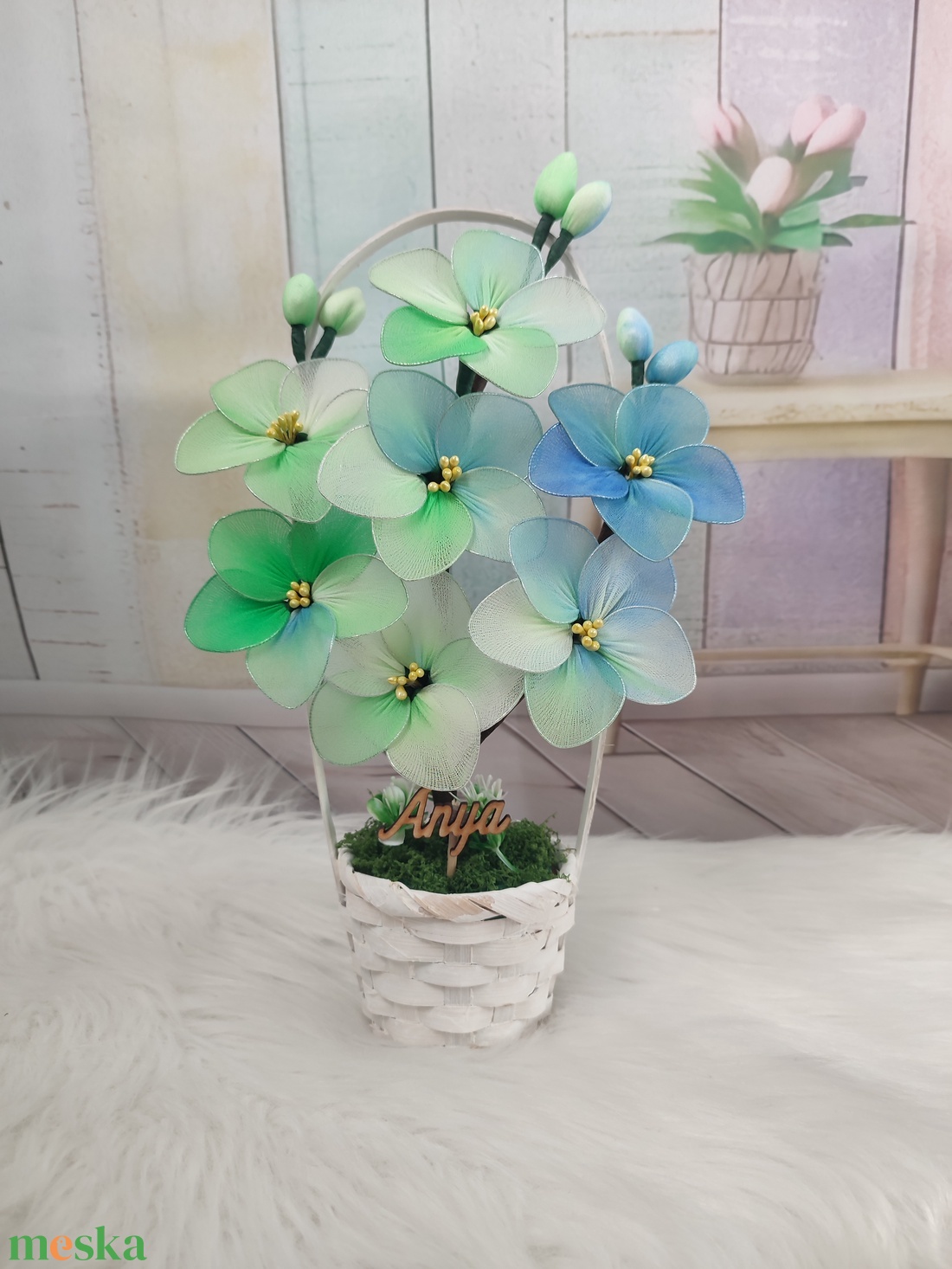 Anyáknapi harisnya virág kosár - otthon & életmód - virágdekoráció - virágdíszek - virágdísz kaspóban - Meska.hu