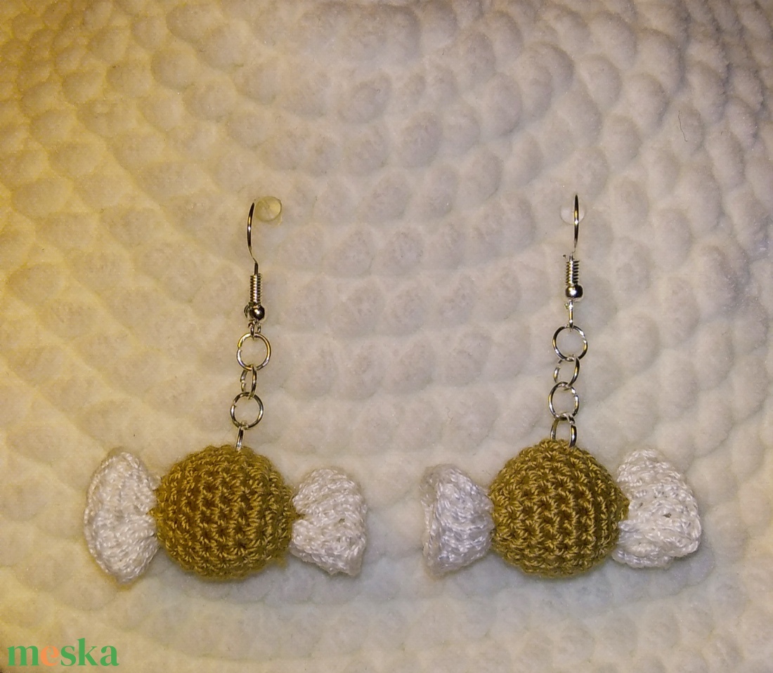 Horgolt szaloncukor fülbevaló - ékszer - fülbevaló - lógó fülbevaló - Meska.hu