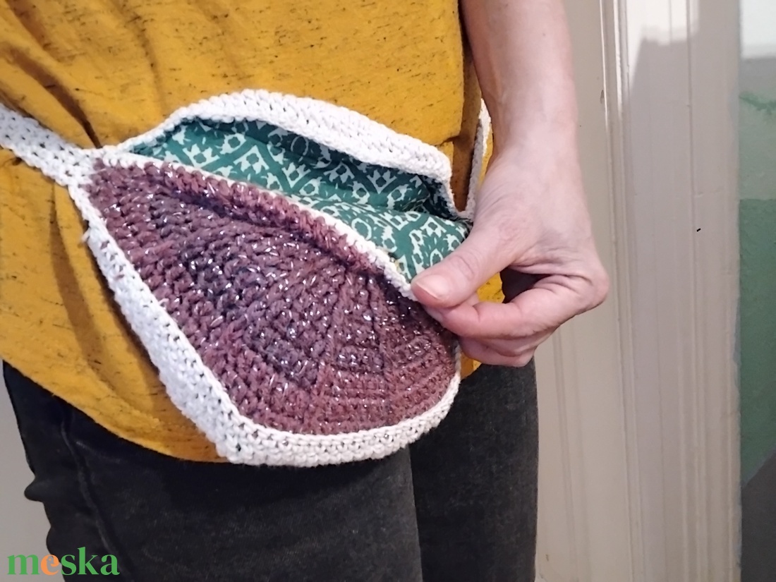 Horgolt övtáska, lilás - táska & tok - övtáska - Meska.hu
