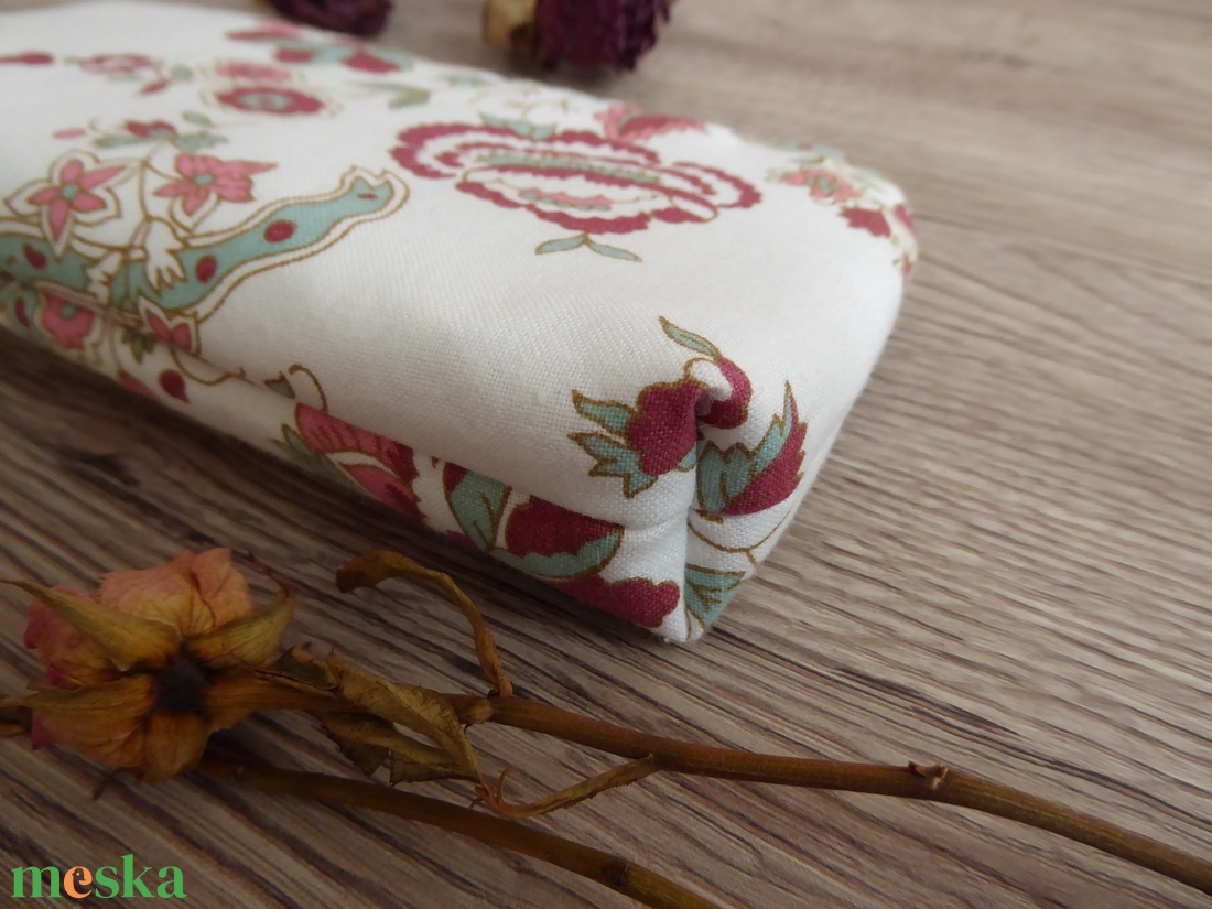 Rózsaszín virágos tolltartó, sminkes neszeszer - otthon & életmód - papír, írószer - tolltartó & ceruzatekercs - Meska.hu