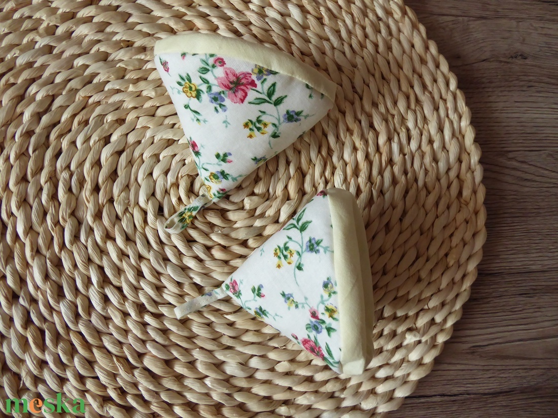 Edényfogó fül - otthon & életmód - konyhafelszerelés, tálalás - konyhai textil - edényfogó & edényfedő - Meska.hu