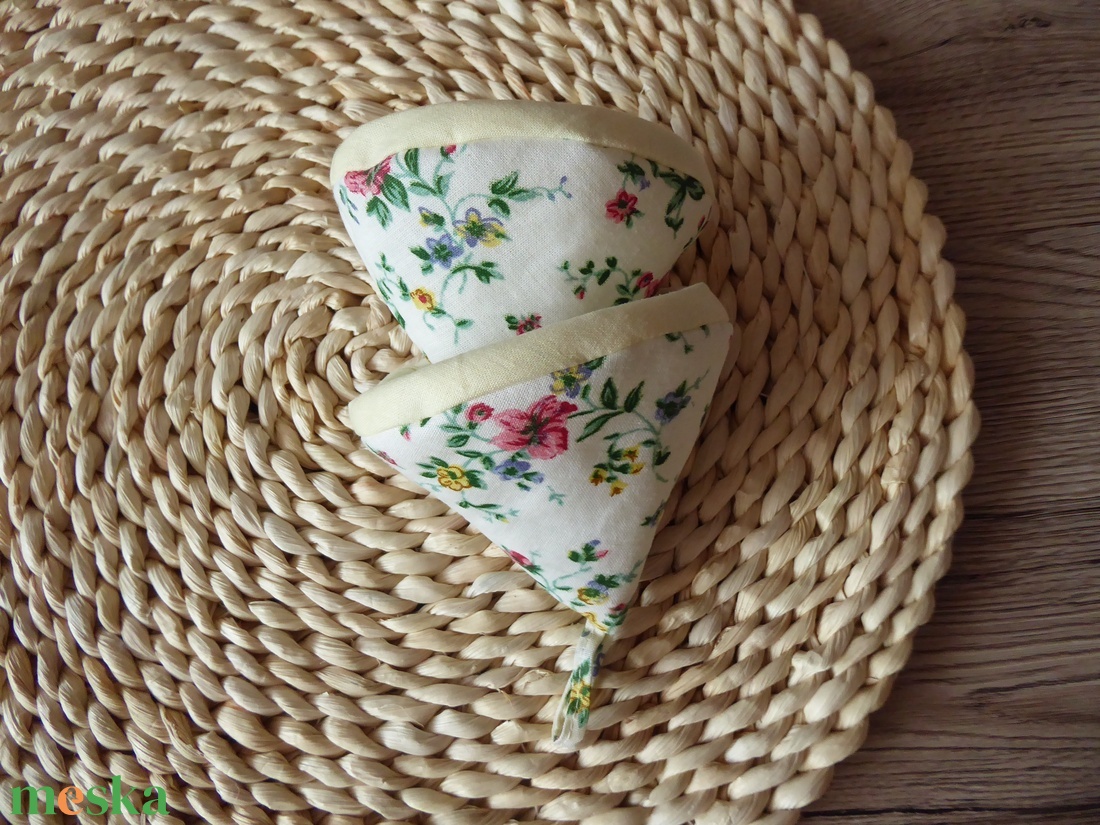 Edényfogó fül - otthon & életmód - konyhafelszerelés, tálalás - konyhai textil - edényfogó & edényfedő - Meska.hu