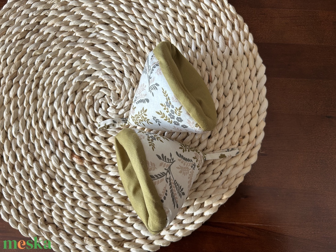 Edényfogó fül - otthon & életmód - konyhafelszerelés, tálalás - konyhai textil - edényfogó & edényfedő - Meska.hu Edényfogó fül - otthon & életmód - konyhafelszerelés, tálalás - konyhai textil - edényfogó & edényfedő - Meska.hu