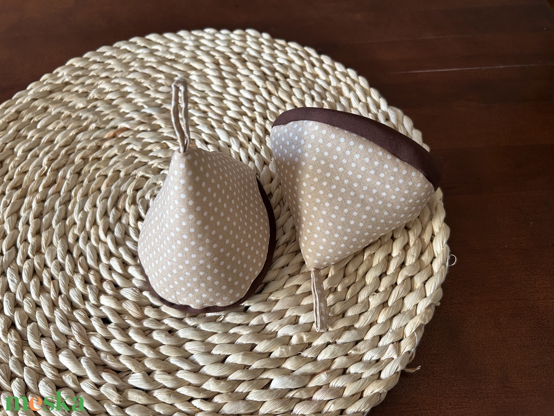 Edényfogó fül - otthon & életmód - konyhafelszerelés, tálalás - konyhai textil - edényfogó & edényfedő - Meska.hu Edényfogó fül - otthon & életmód - konyhafelszerelés, tálalás - konyhai textil - edényfogó & edényfedő - Meska.hu