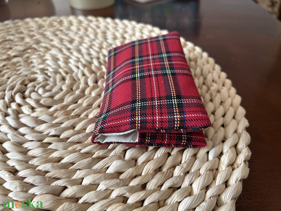 Kockás zsebkendő tartó - táska & tok - pénztárca & más tok - zsebkendőtartó tok - Meska.hu