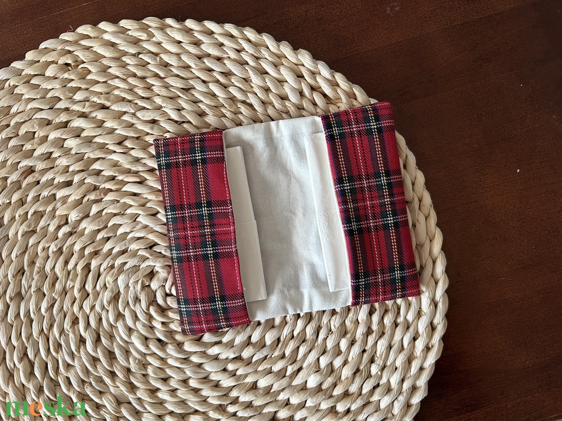 Kockás zsebkendő tartó - táska & tok - pénztárca & más tok - zsebkendőtartó tok - Meska.hu