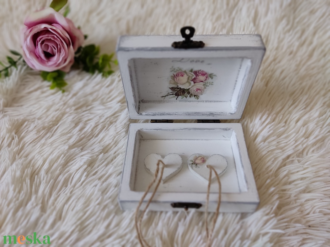 Vintage esküvői gyűrűtartó doboz fából - esküvő - kiegészítők - gyűrűtartó & gyűrűpárna - Meska.hu