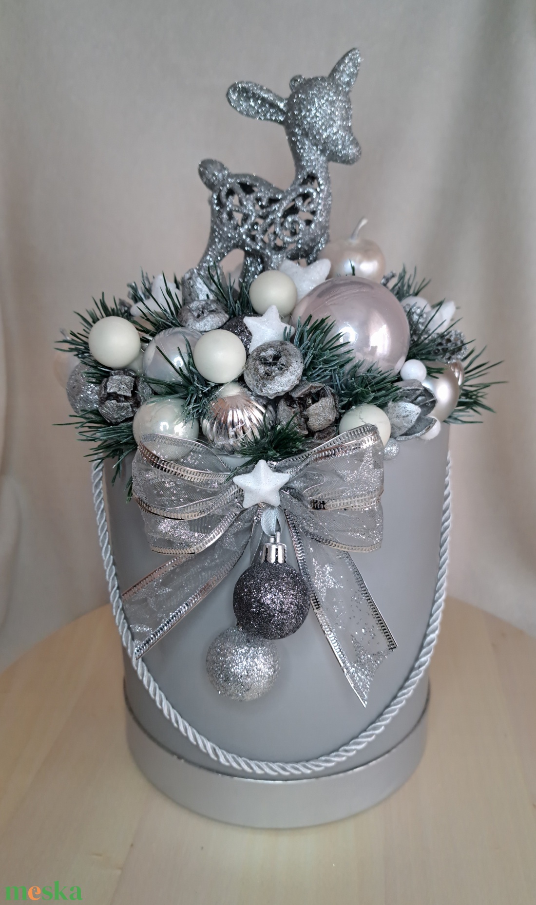 Adventi csillogó ezüst őzikés asztaldísz - karácsony - adventi díszek - adventi asztaldísz - Meska.hu