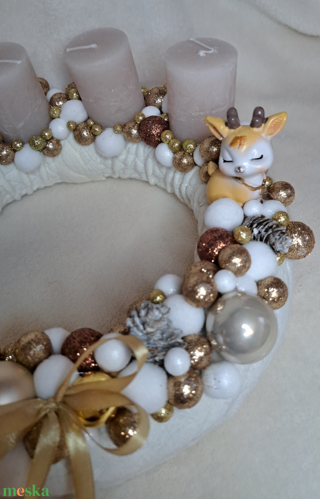 Adventi gyertyás koszorú asztaldísz őzikékkel gömbökkel - karácsony - adventi díszek - adventi asztaldísz - Meska.hu