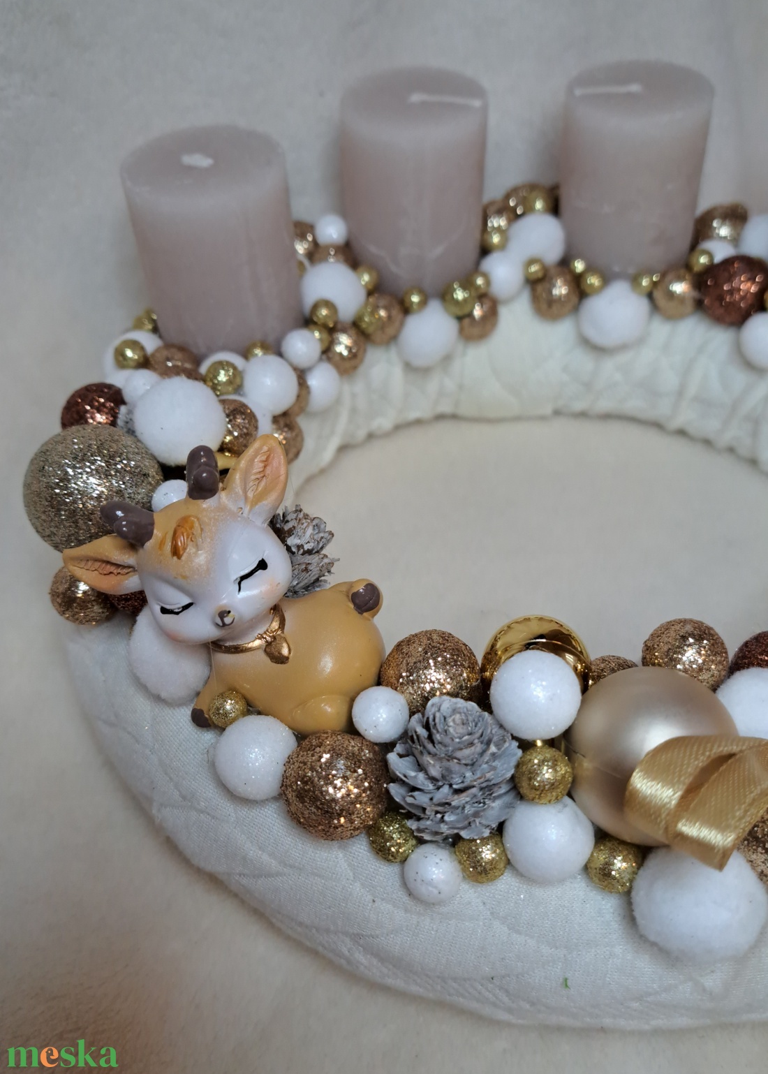 Adventi gyertyás koszorú asztaldísz őzikékkel gömbökkel - karácsony - adventi díszek - adventi asztaldísz - Meska.hu