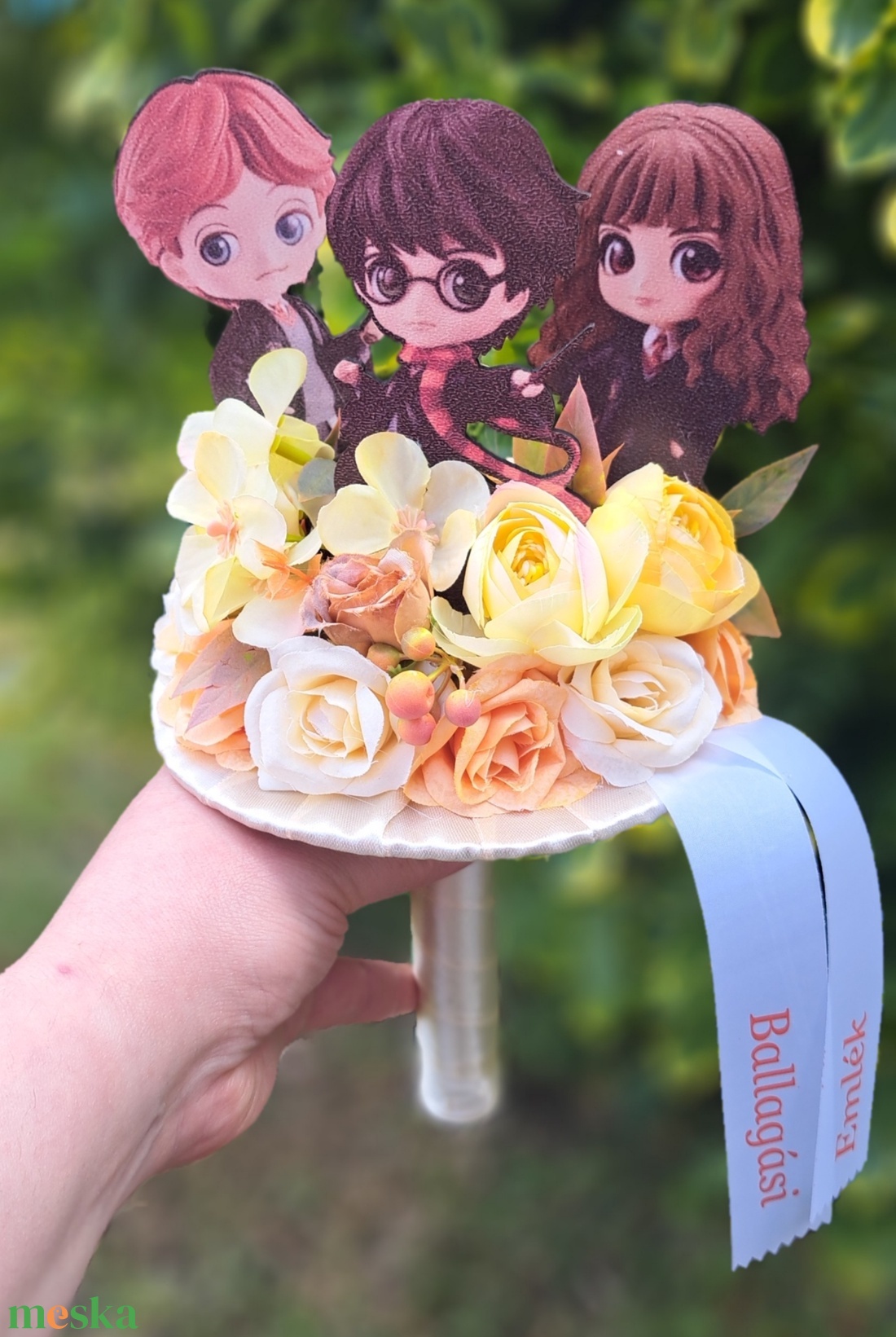 Harry Potter ihletesű ballagási csokor - otthon & életmód - dekoráció - virágdísz és tartó - csokor & virágdísz - Meska.hu Harry Potter ihletesű ballagási csokor - otthon & életmód - dekoráció - virágdísz és tartó - csokor & virágdísz - Meska.hu