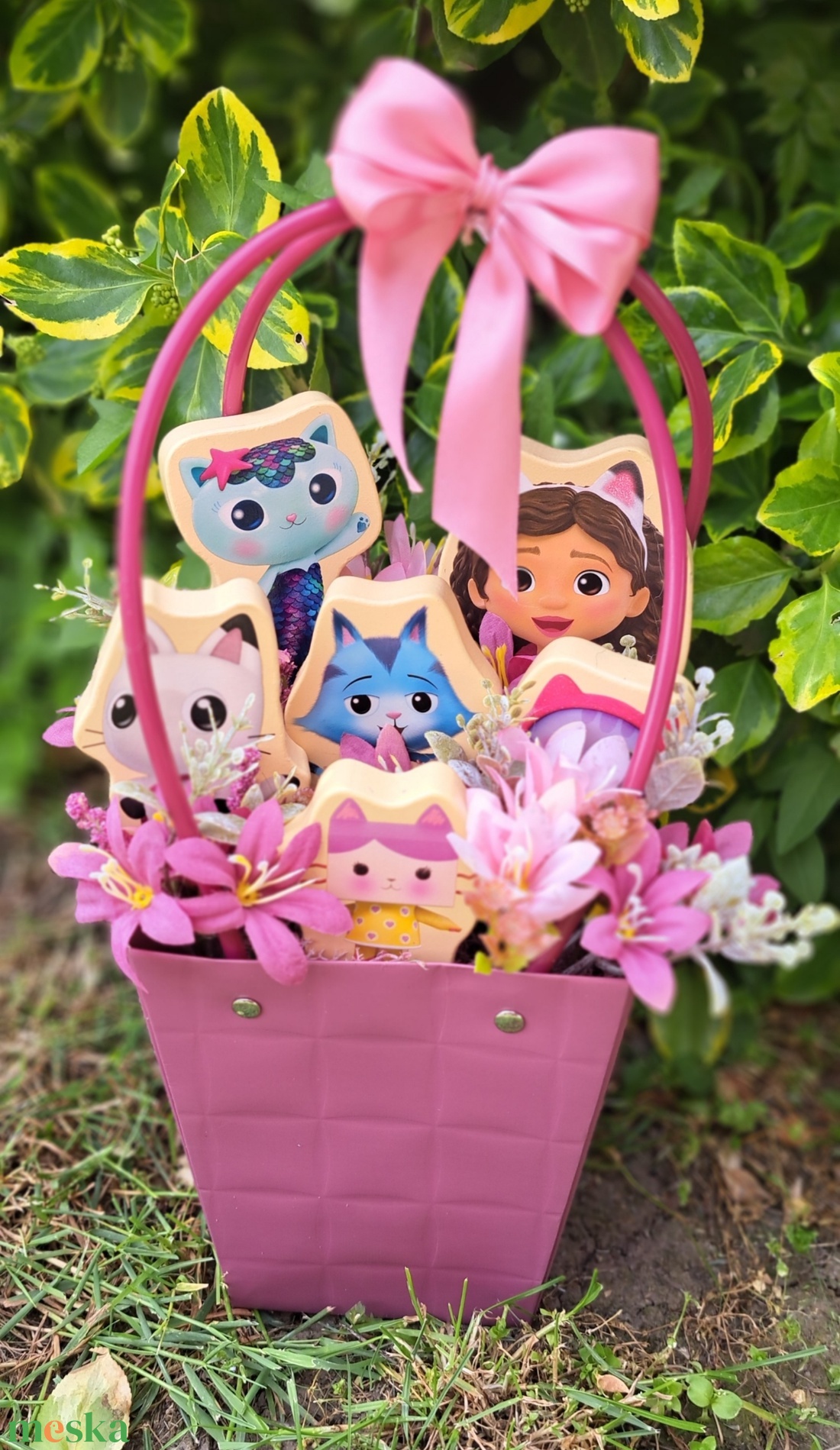 Gabi babaháza ballagási táska kivehető játékkal - otthon & életmód - dekoráció - virágdísz és tartó - csokor & virágdísz - Meska.hu