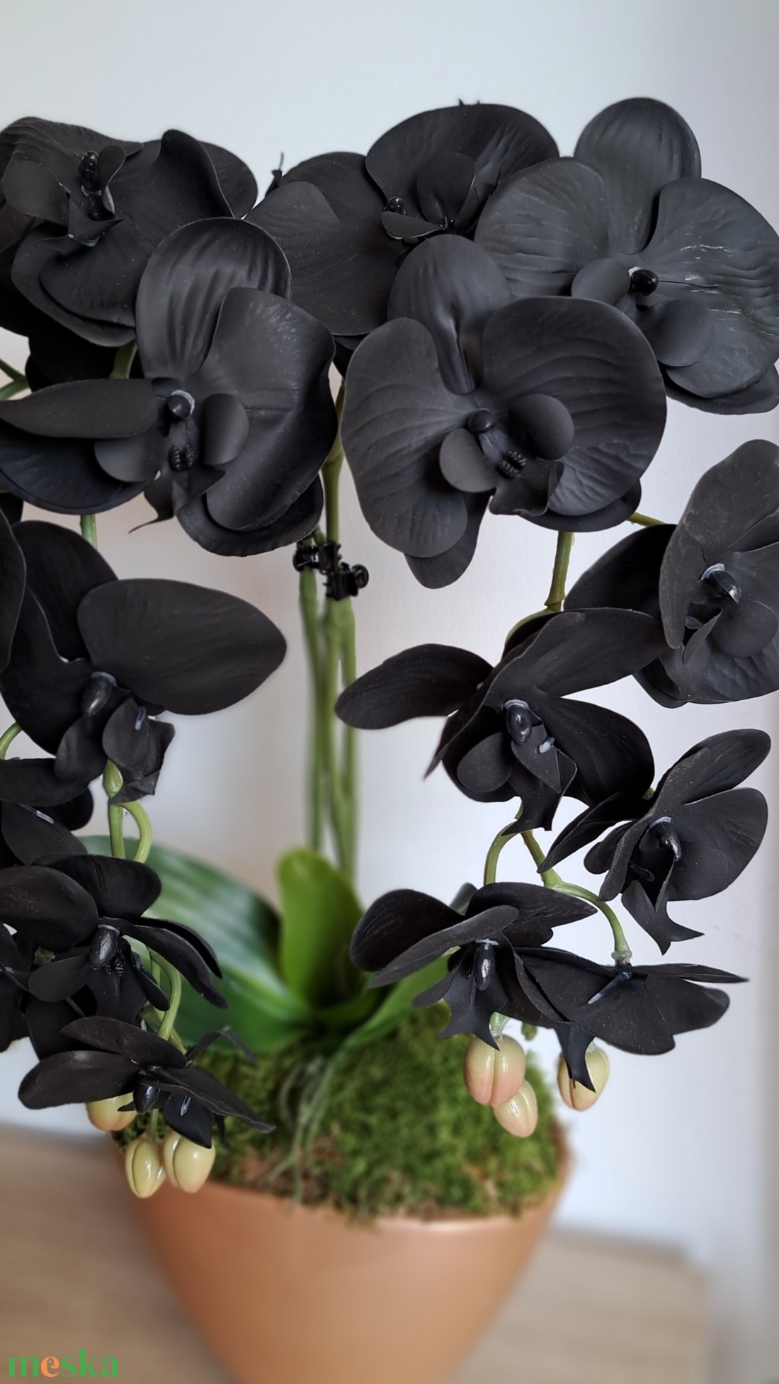 Élethű fekete orchidea asztaldísz rosegold kaspóban - otthon & életmód - dekoráció - asztal és polc dekoráció - asztaldísz - Meska.hu Élethű fekete orchidea asztaldísz rosegold kaspóban - otthon & életmód - dekoráció - asztal és polc dekoráció - asztaldísz - Meska.hu