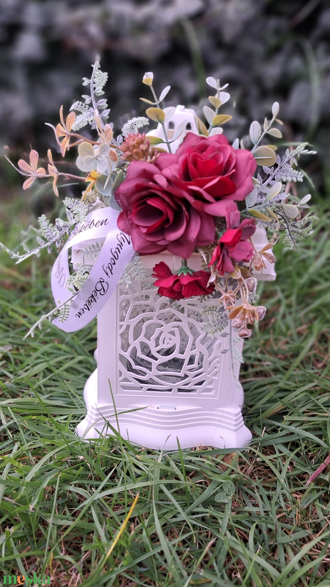 Rózsamintás lámpás LED világítással, virág díszítéssel katedramécses - otthon & életmód - vallás - temetkezési tárgy - sírdísz, kegyeleti dísz - Meska.hu Rózsamintás lámpás LED világítással, virág díszítéssel katedramécses - otthon & életmód - vallás - temetkezési tárgy - sírdísz, kegyeleti dísz - Meska.hu