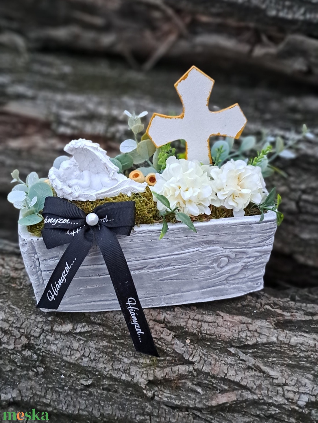 Sírdísz kőkaspóban - otthon & életmód - vallás - temetkezési tárgy - sírdísz, kegyeleti dísz - Meska.hu Sírdísz kőkaspóban - otthon & életmód - vallás - temetkezési tárgy - sírdísz, kegyeleti dísz - Meska.hu