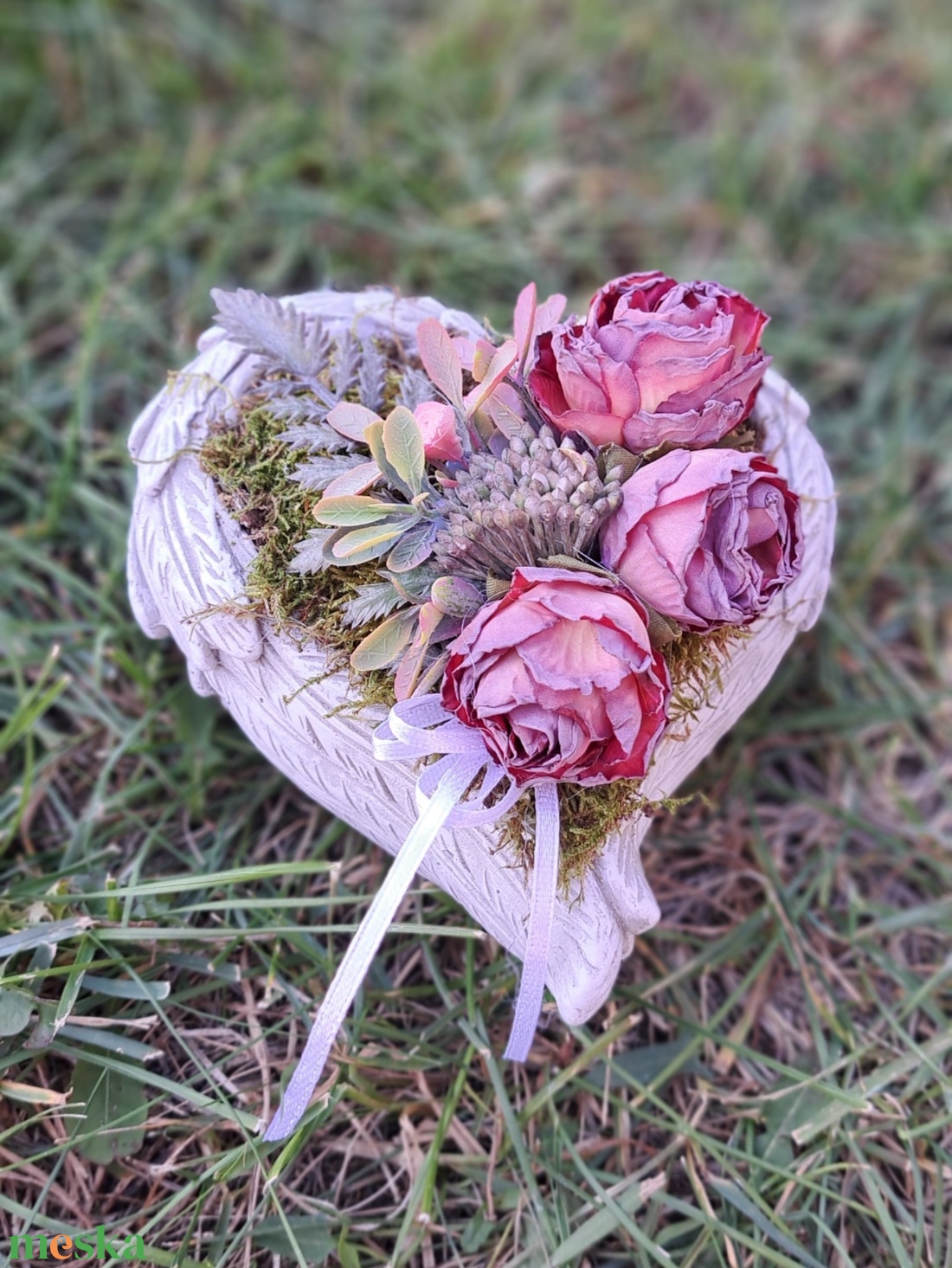 Sírdísz szív alakú kőkaspóban - otthon & életmód - vallás - temetkezési tárgy - sírdísz, kegyeleti dísz - Meska.hu