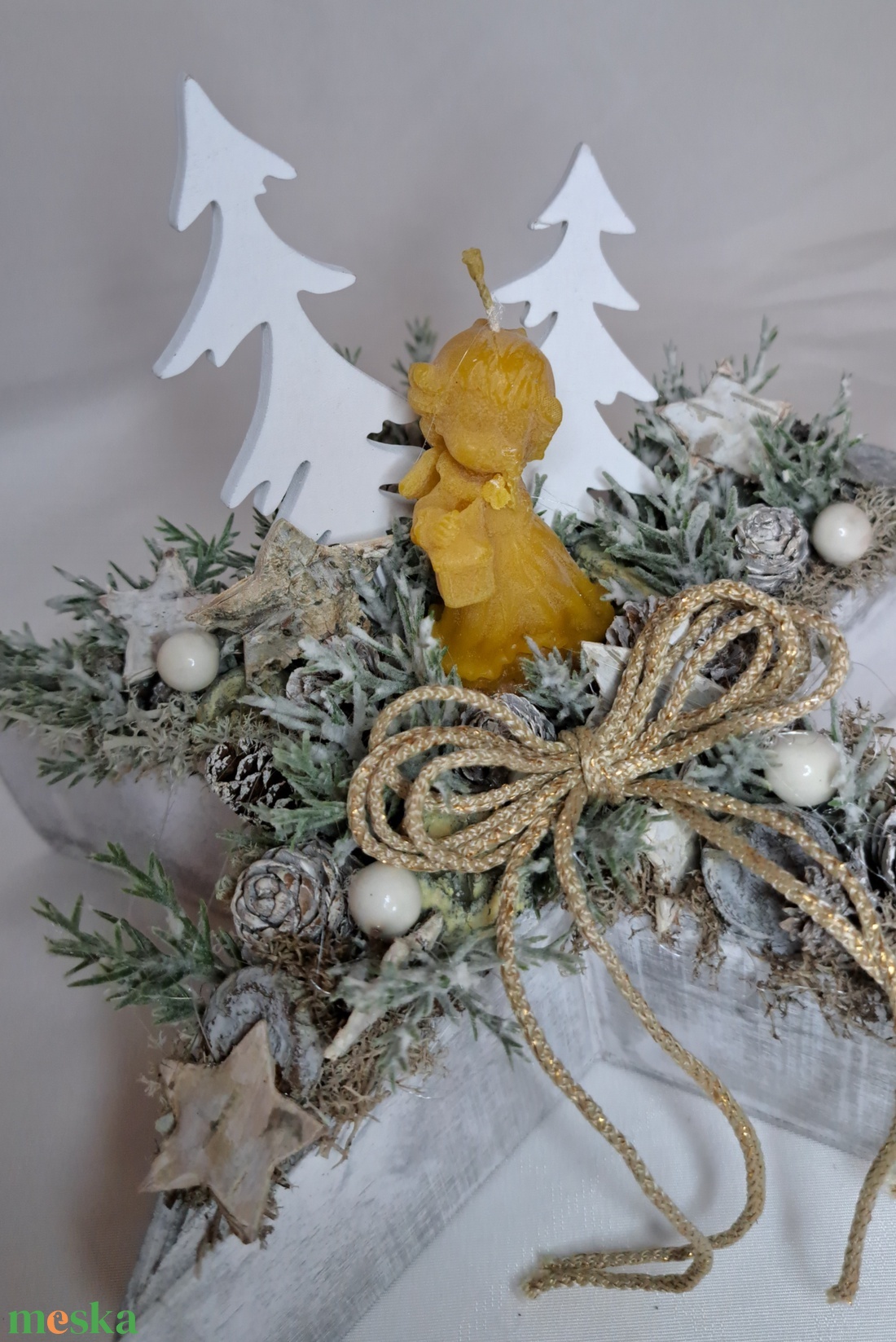 Adventi asztaldísz méhviasz angyalka gyertyával - karácsony - adventi díszek - adventi asztaldísz - Meska.hu