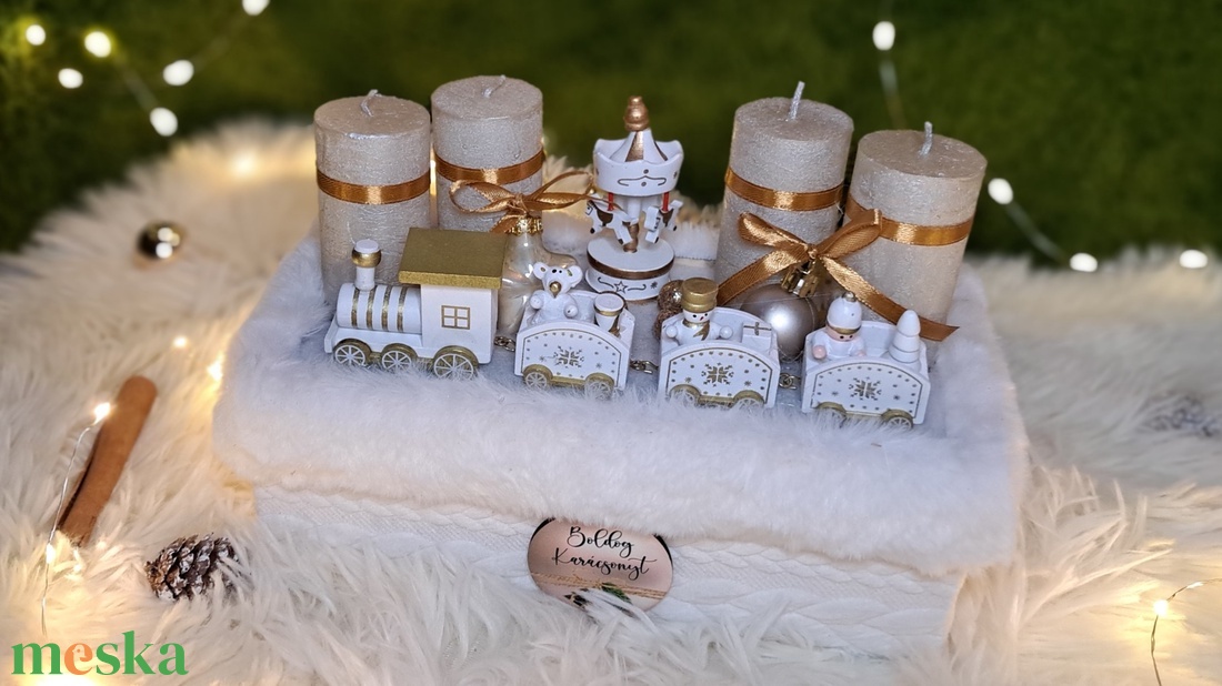 Adventi gyertyás asztaldísz kötött szőrmés kaspóban - karácsony - adventi díszek - adventi asztaldísz - Meska.hu