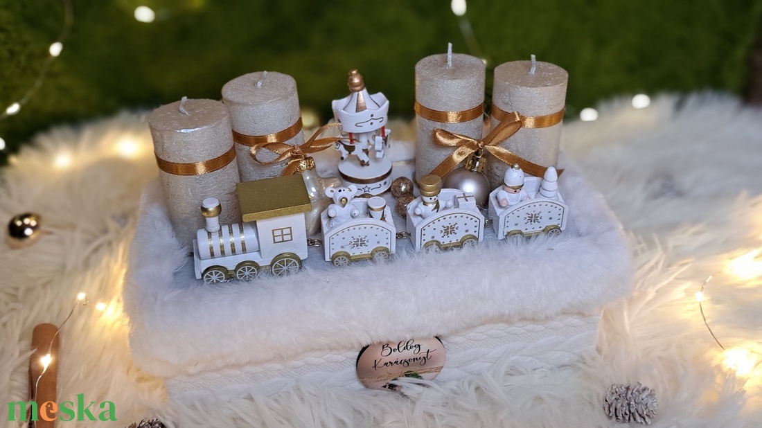Adventi gyertyás asztaldísz kötött szőrmés kaspóban - karácsony - adventi díszek - adventi asztaldísz - Meska.hu